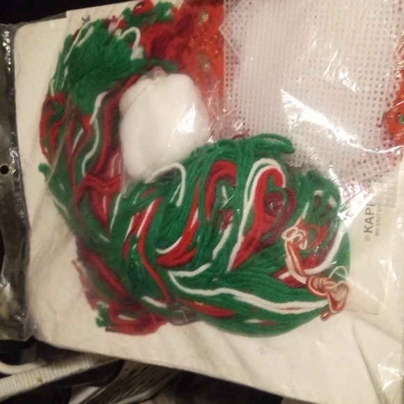 Bin 3 Vintage Kappie Originals Plastic Canvas Pre-Cut Kit - Picture 2 of 2